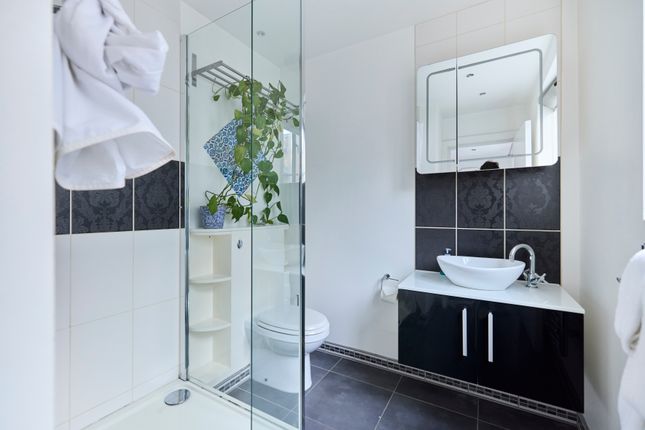 Flat B, 1, Turville Street, Turville Street photo 3