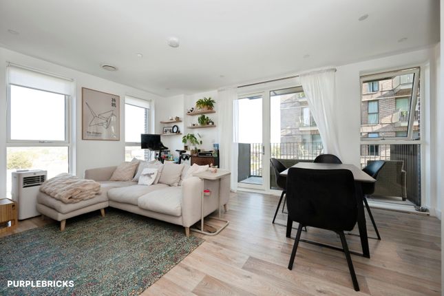 11 Lansdowne Way, Surbiton photo 3