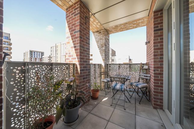 Flat 53, Starling Court 1, Nest Way, London photo 4