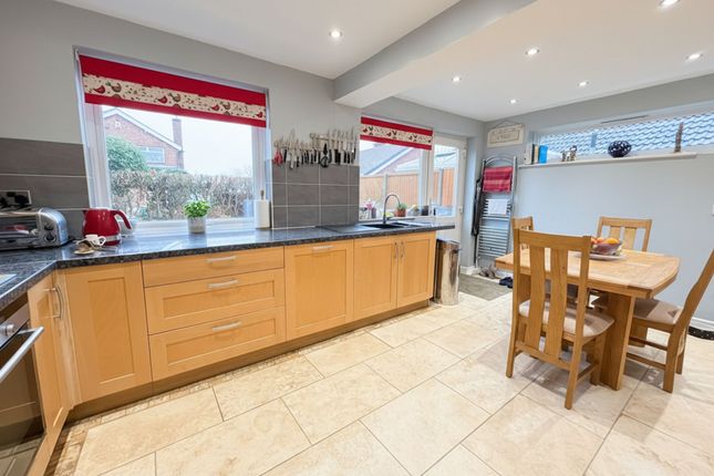 15 Burgin Close, Grantham photo 3