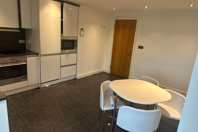 Duplex to rent in Fox Street, Leicester