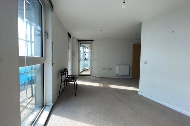 Flat for sale in Coppermill Heights, Mill Mead Road, London
