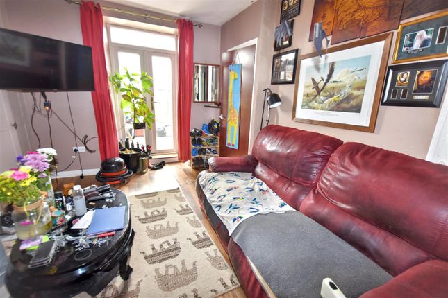 37, Lemon Place, Redruth photo 4