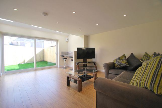 6-bed terraced on Llantrisant Street, Cardiff, £3,630/mo