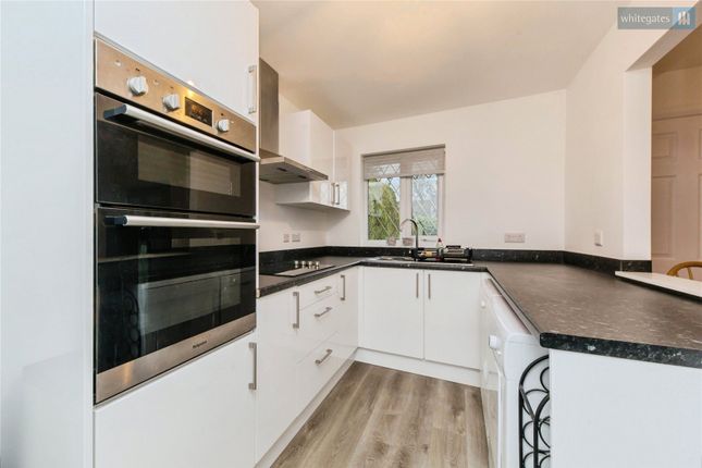 15, Yew Tree Drive, Cheshire photo 3