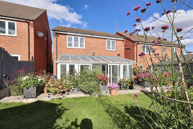 17, Maple Close, Nottingham photo 3