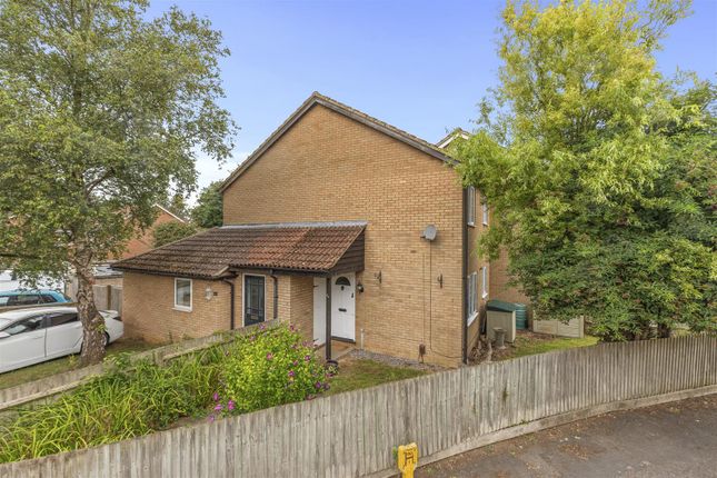 64 Lansdowne Way, Hp11 1Tn-11.Jpg