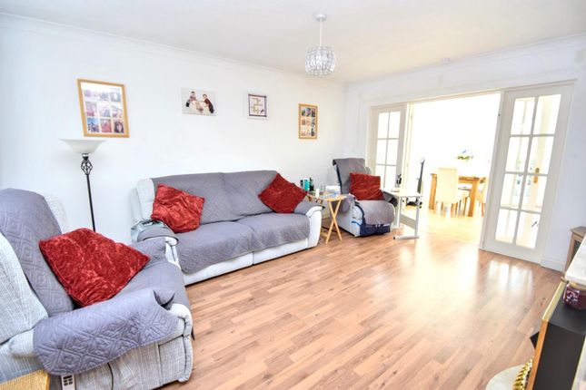 11, Netherfield Avenue, Eastbourne photo 3