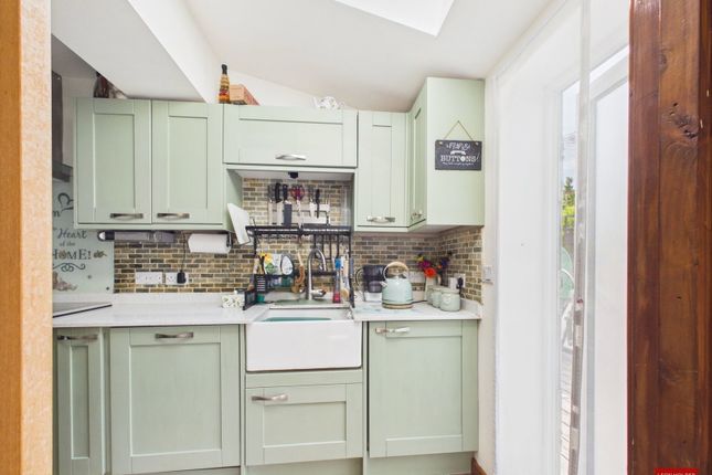 30, Shelley Road, Cheltenham photo 4