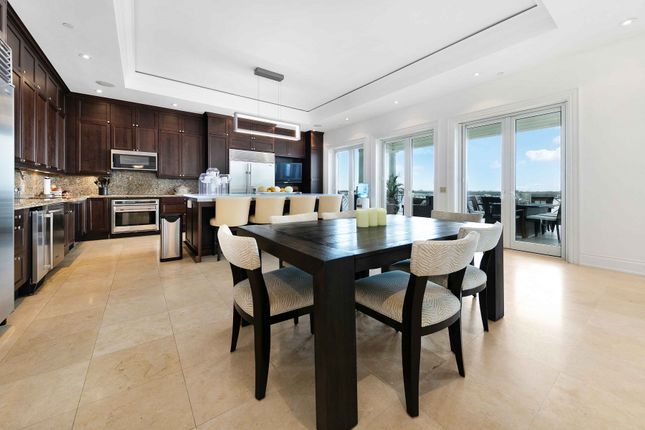 Apartment for sale in Paradise Island, The Bahamas