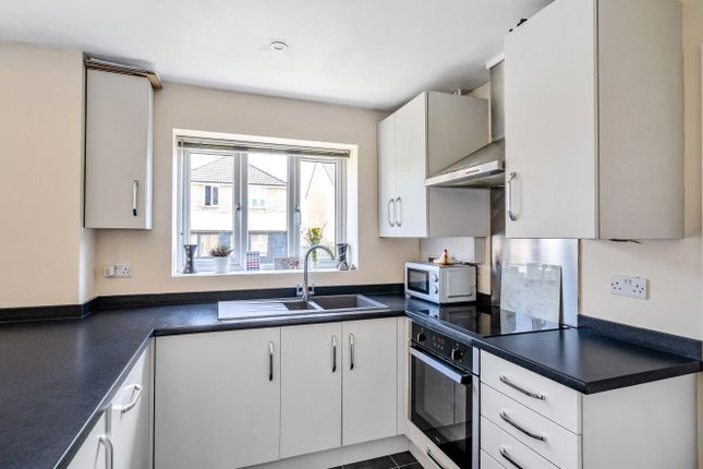 16, Collingham Close, Somerset photo 3