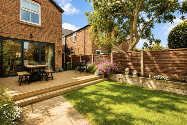 22, Lynwood Grove, Sale photo 2
