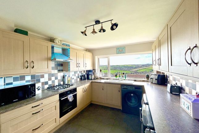 47, Osborne Parc, Helston photo 4