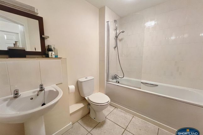Flat for sale in 118A Holyhead Road, Lower Coundon, Coventry