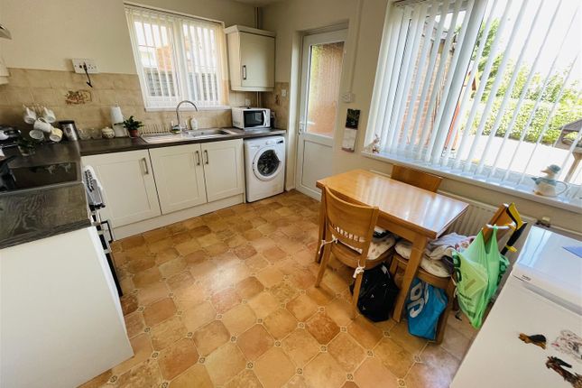 9a, Ryders Hill Crescent, Nuneaton photo 4