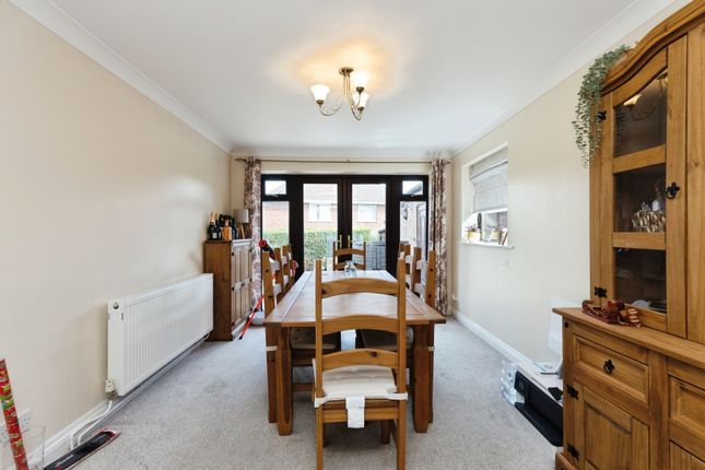 13, Elm Grove, Dursley photo 4