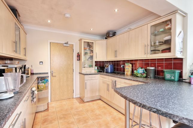 333, Milton Road, Cambrigdeshire photo 2