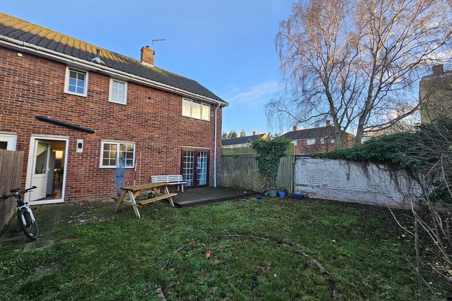 Terraced house to rent in Northfields, Norwich