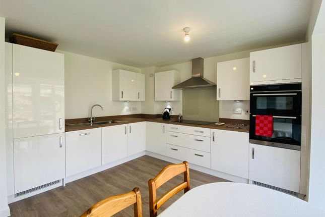2, Sandy Place, Tiverton photo 4