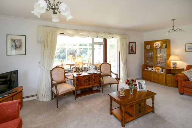 1 Wells Close, Tenterden photo 4