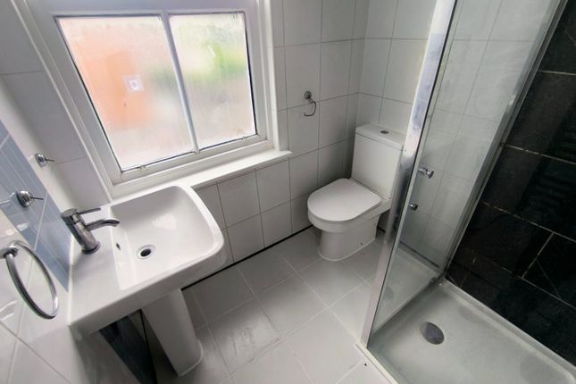 Flat 2, CANTERBURY photo 4