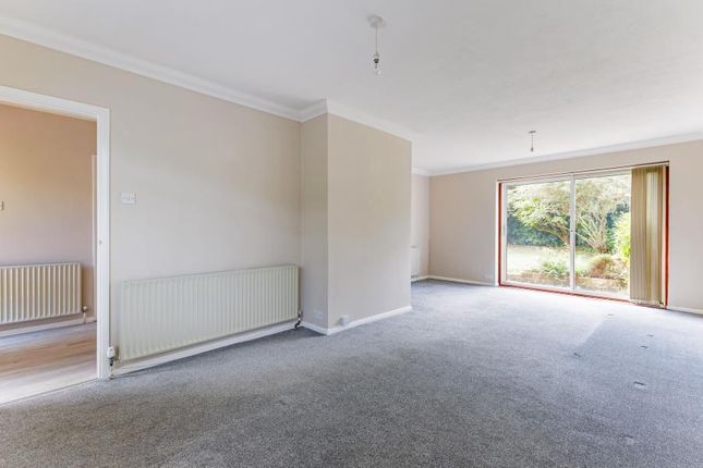 53, Harpesford Avenue, Virginia Water photo 4