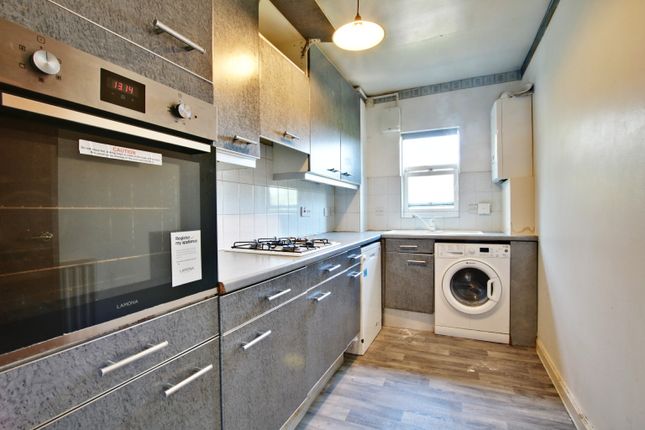 14  Flat 8, Shortlands Road, Bromley photo 4