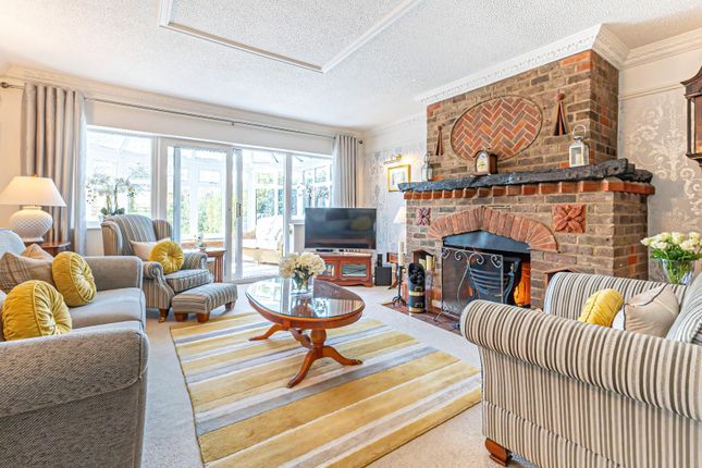 8, Ivinghoe Way, Dunstable photo 2