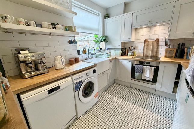 118, Moss Lane, Altrincham photo 3