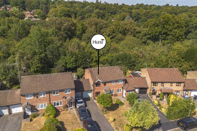 22, Rushbrooke Close, High Wycombe photo 2