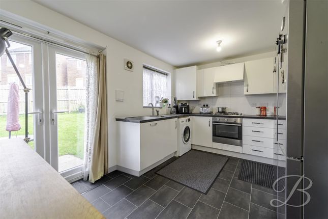 38, Rosewood Avenue, Chesterfield photo 2