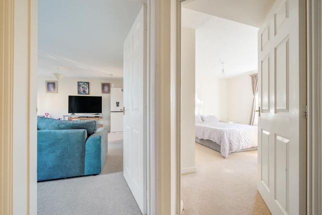 4 ASHMEAD ROAD, Banbury, Banbury photo 2