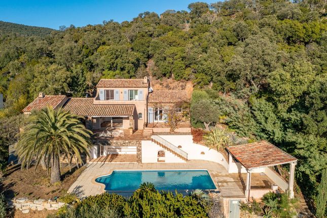 Thumbnail Villa for sale in Cavalaire Sur Mer, Provence Coast (Cassis To Cavalaire), Provence - Var