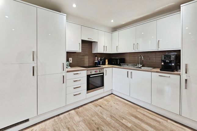 Coleridge Court,Apartment 4, Burns Road, Royston photo 3