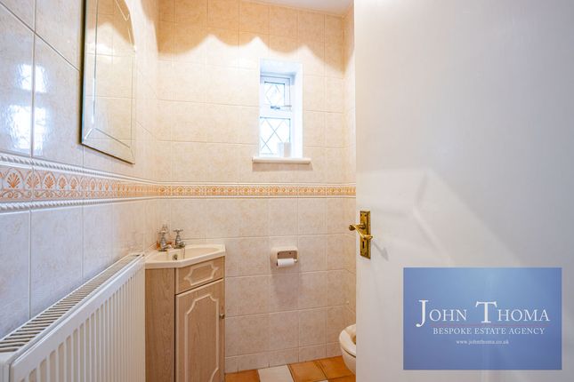 15, Tudor Close, Chigwell photo 4