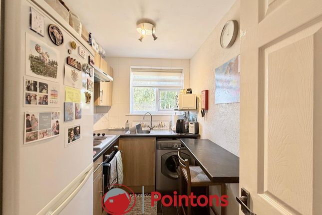 5, Deegan Close, Coventry photo 3