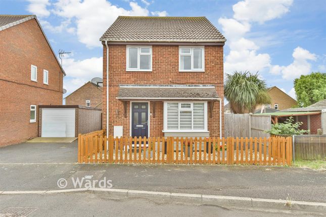 39, Beach Approach, Sheerness photo 2