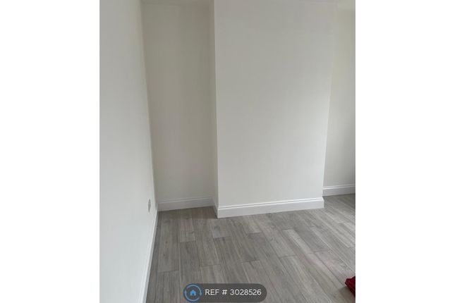 Clarence Road, Grays photo 3