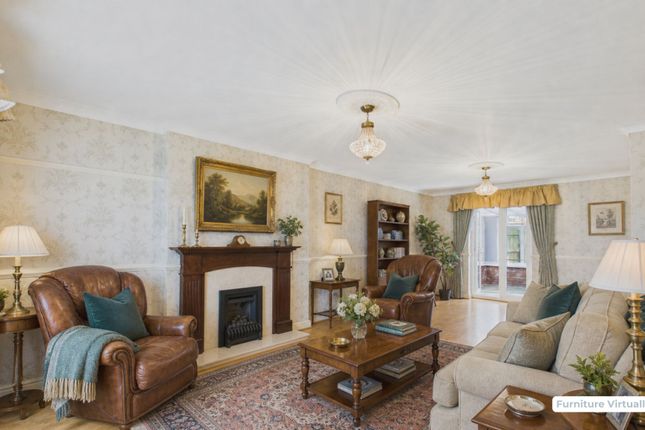 47 Salisbury Drive, Lincoln photo 2