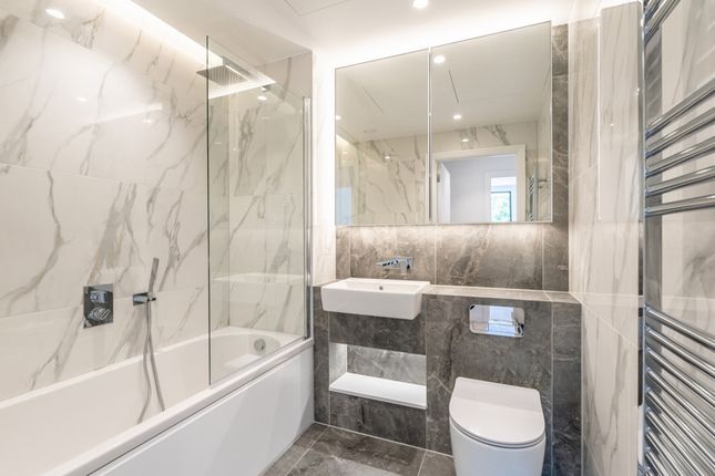 Flat 9, 1, William Morris Way, London photo 4