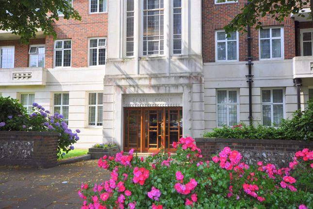2, Pearl Court, Devonshire Place, Eastbourne photo 3