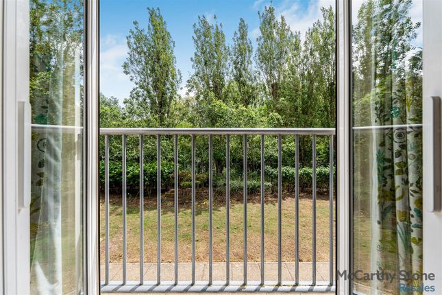 20 Roslyn Court, Lisle Lane, Ely photo 2