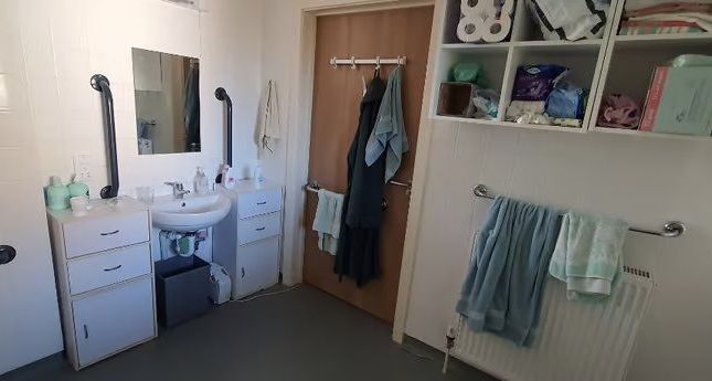 Room to rent in Messenger Court, Spa Road, London