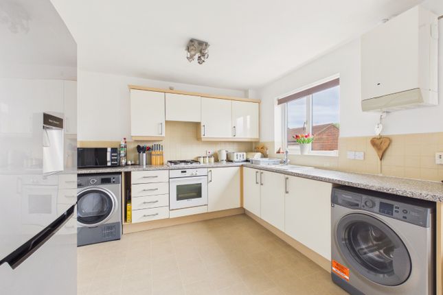 37 Riverbank Rise, Barton-Upon-Humber, Lincolnshire photo 5