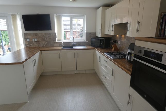 108, Cae Morfa, Skewen photo 5