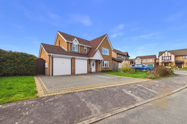 5-bed house on 4, Davidson Close, Sudbury, £500,000