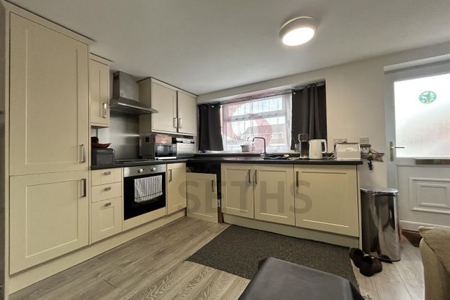 35, Braemar Close, Leicester photo 2