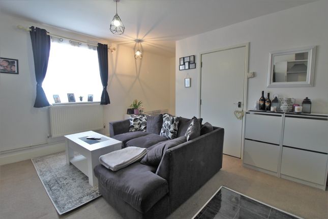 Flat for sale in Manor Park Avenue, Portsmouth