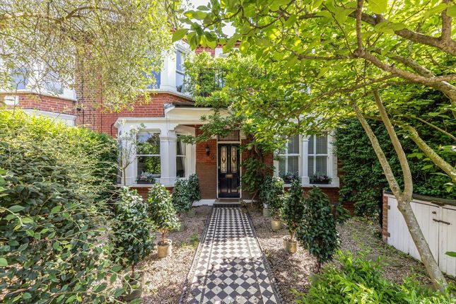 Thumbnail Property to rent in Trinity Road, Wimbledon
