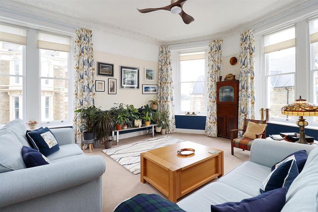 Flat for sale in Marine Parade, Clevedon